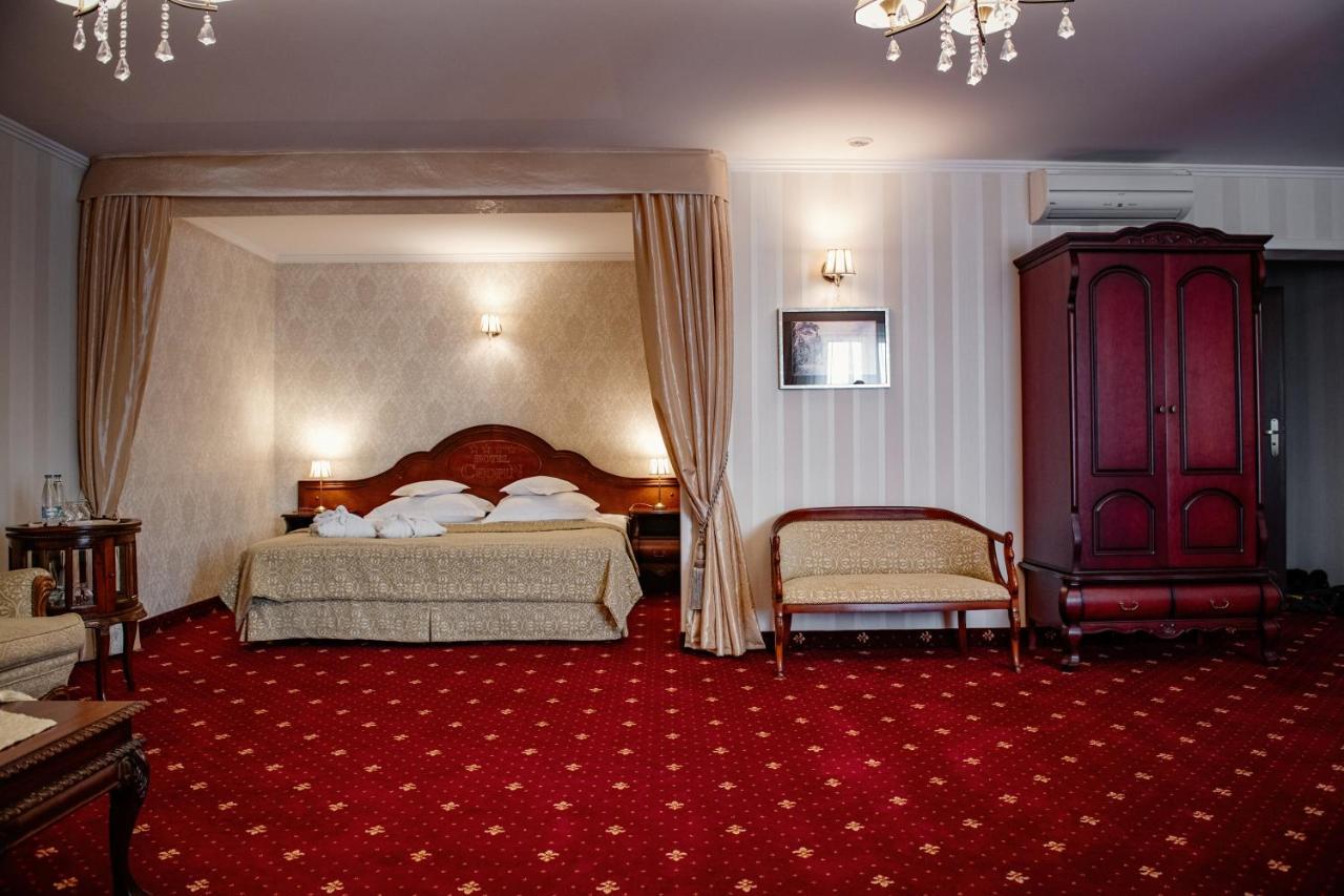סוכצ'ב Hotel Chopin מראה חיצוני תמונה